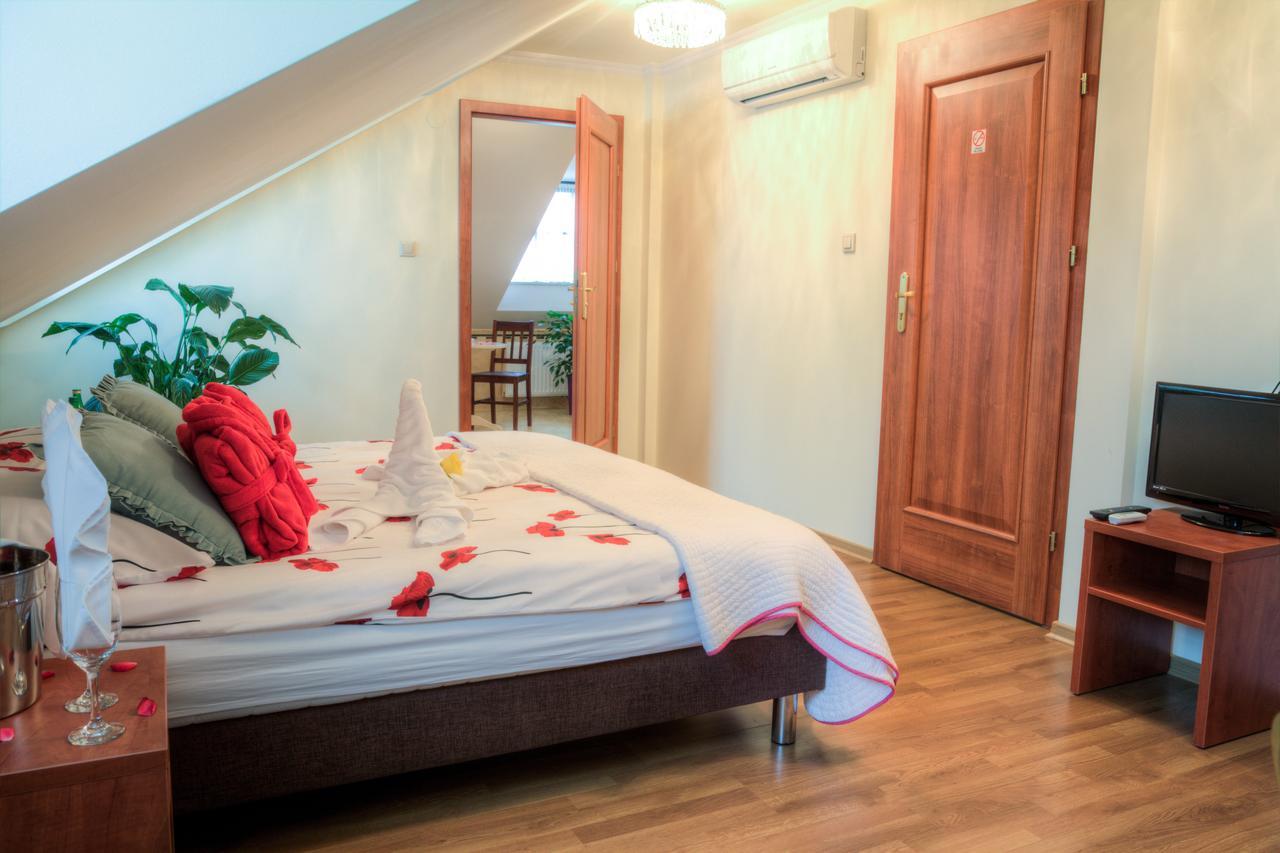 Zacisze Hotell Ulan Rom bilde